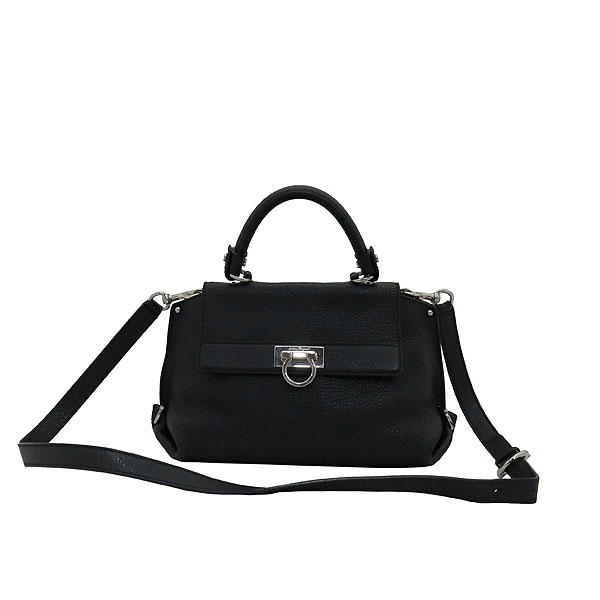 Ferragamo(��󰡸�) 21 D356 ���Ǿ� ���� ī����Ų ��ġ�� ����ΰ� �� ��� ��Ʈ�� + �����Ʈ�� 2WAY [�λ꼾�Һ���] �̹���2 - ���̺��� �߰���ǰ