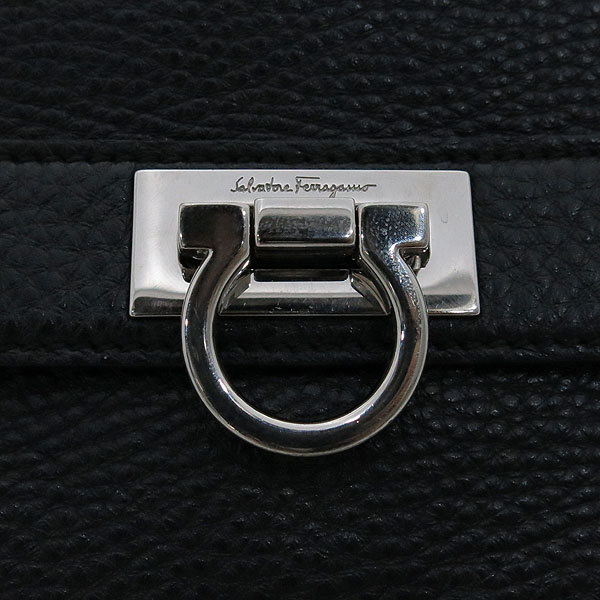 Ferragamo(��󰡸�) 21 D356 ���Ǿ� ���� ī����Ų ��ġ�� ����ΰ� �� ��� ��Ʈ�� + �����Ʈ�� 2WAY [�λ꼾�Һ���] �̹���4 - ���̺��� �߰���ǰ