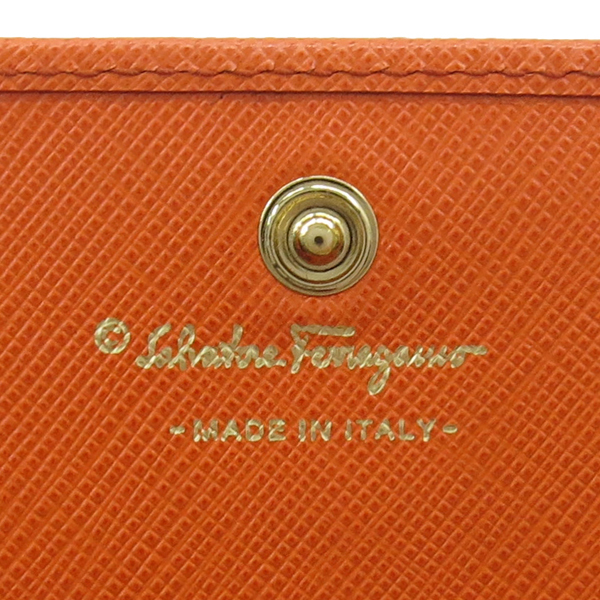 Ferragamo(��󰡸�) 22 A994 ������ �÷� ���ǾƳ� ���� �ٶ� ��� ������ �̹���4 - ���̺��� �߰���ǰ