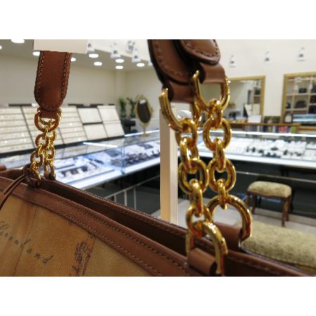 ALVIERO MARTINI (������ Ŭ��)�� ü�� ����� �̹���5 - ���̺��� �߰���ǰ