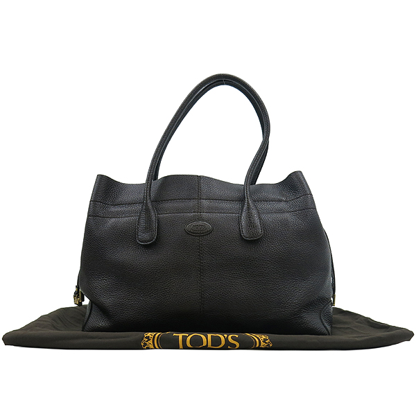 ����  �����