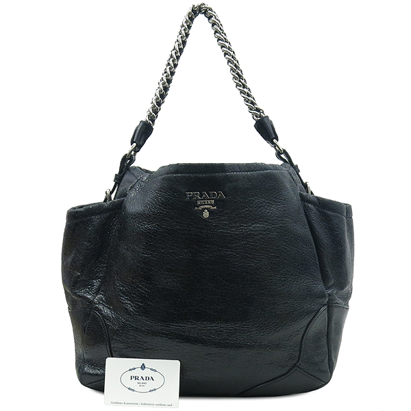 �����  �����