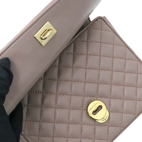 Ferragamo(��󰡸�) 21 E137 NAPPA(�簡��) ���� �̴ϻ����� ����ü�� ũ�ν��� �̹���5 - ���̺��� �߰���ǰ