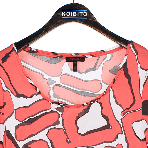 Escada(�������) ���� Ƽ���� �̹���2 - ���̺��� �߰���ǰ