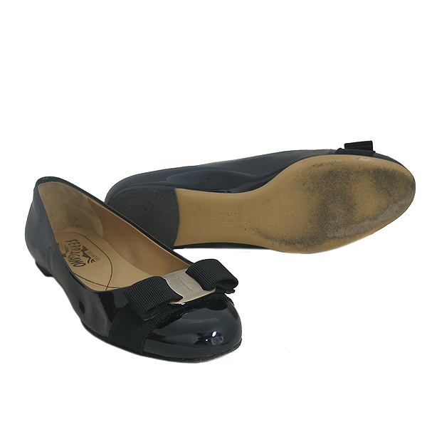 Ferragamo(��󰡸�) FQ201044 �ٶ� ��� ���� ���̴�Ʈ ������ ���� [���빮��] �̹���2 - ���̺��� �߰���ǰ