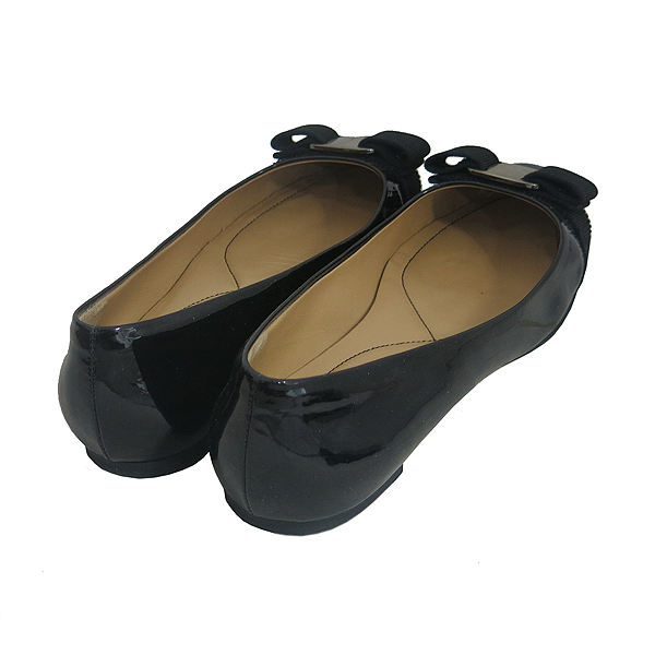 Ferragamo(��󰡸�) FQ201044 �ٶ� ��� ���� ���̴�Ʈ ������ ���� [���빮��] �̹���4 - ���̺��� �߰���ǰ