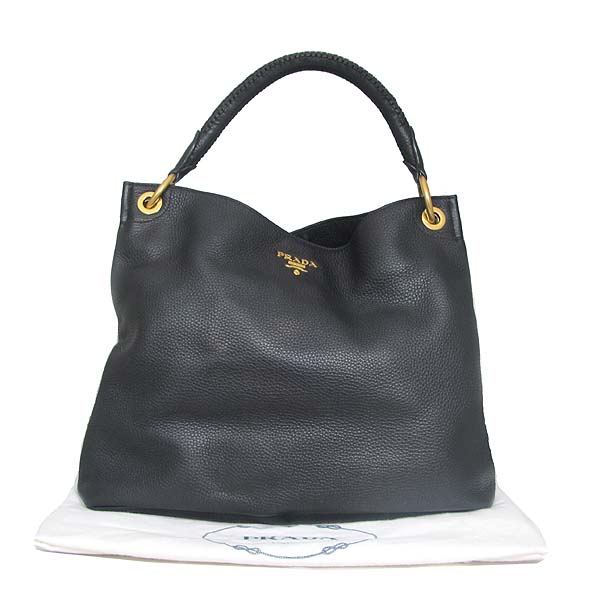 �����  �����