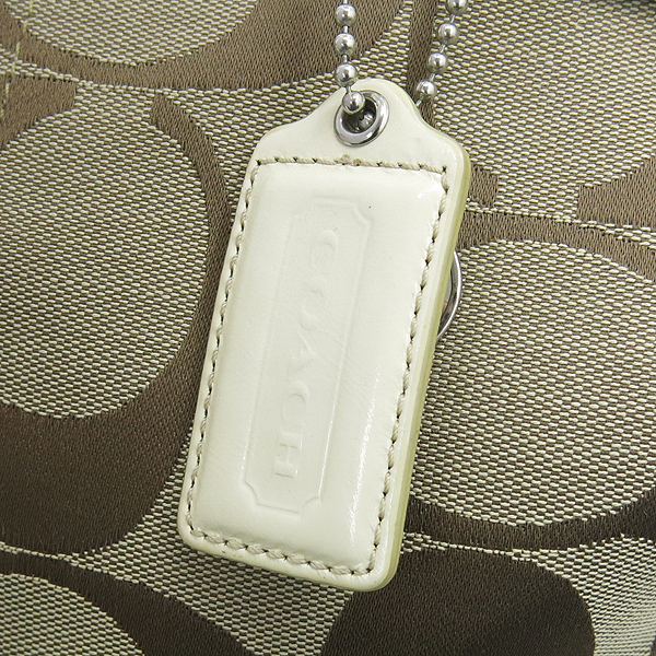 Coach(��ġ) F13548 �ñ״�ó �ڰ��� ���̺������� ȥ�� �ٰ� ����� �̹���3 - ���̺��� �߰���ǰ