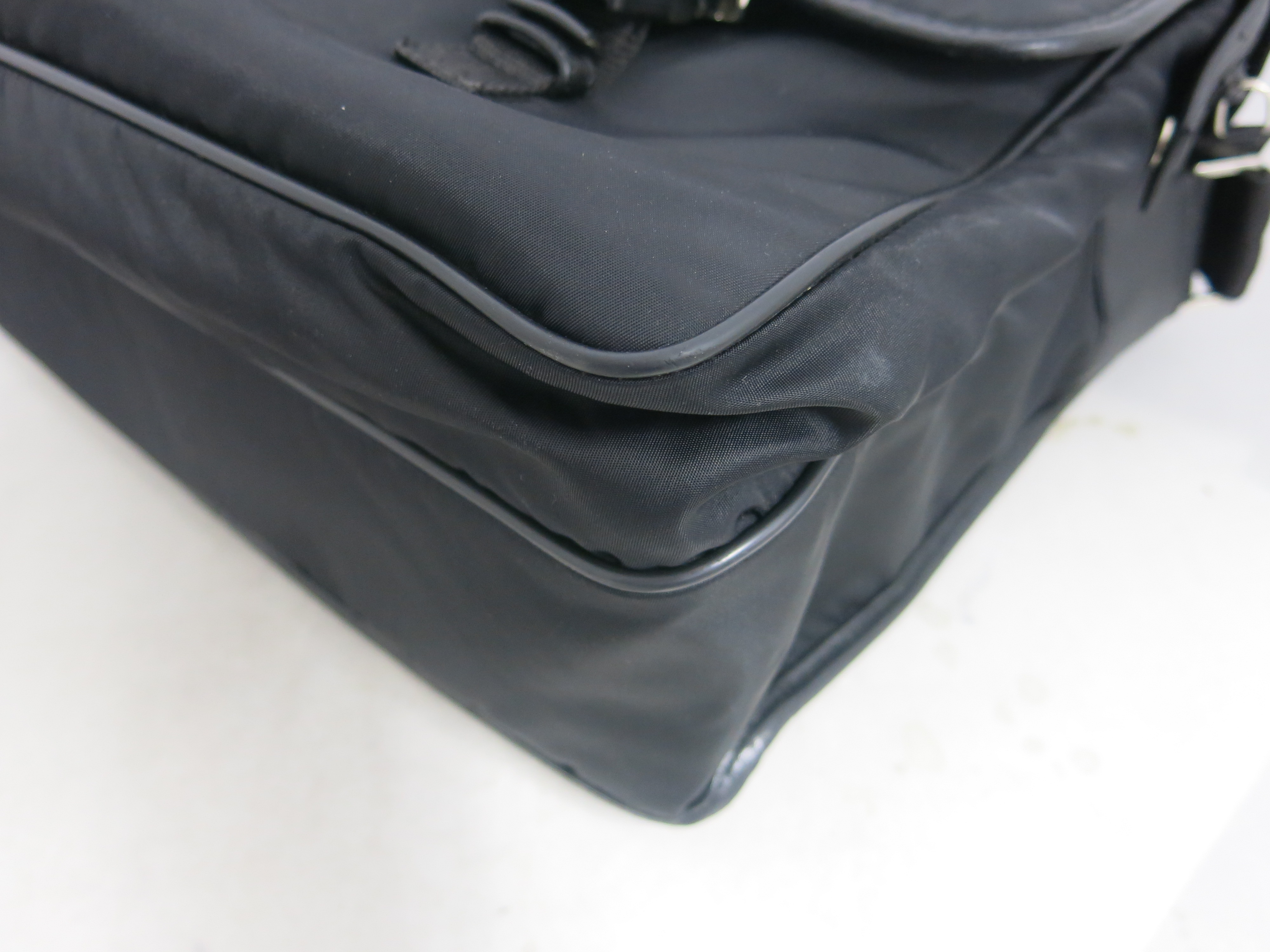 Prada(�����) VS0255 ���� �к긯 ���ǾƳ� ���� Ʈ���� �޽��� ũ�ν��� [���빮��] �̹���4 - ���̺��� �߰���ǰ