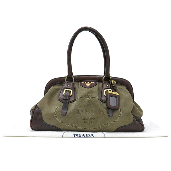 �����  �����