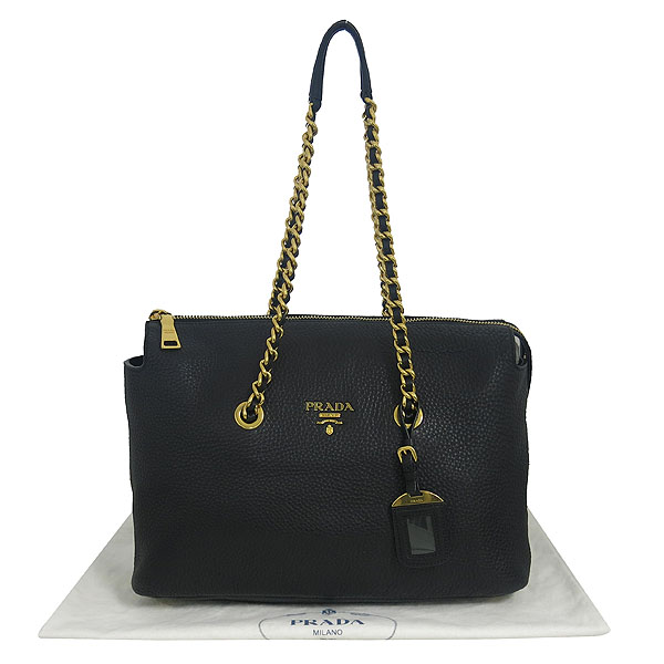 �����  �����