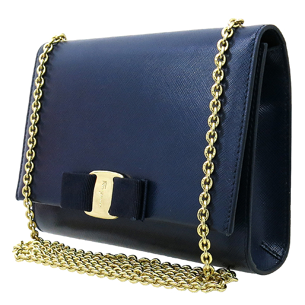 Ferragamo(��󰡸�) 22 B558 ���� �ٶ� ��� ���̺� �÷� ���ǾƳ� ü�� ���� ũ�ν��� �̹���3 - ���̺��� �߰���ǰ