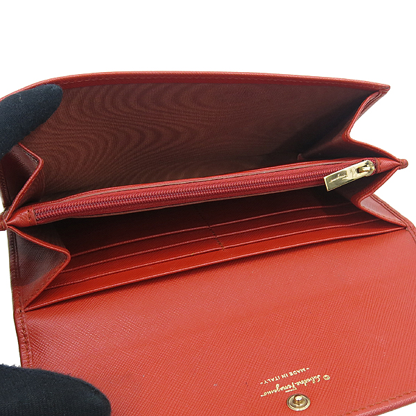 Ferragamo(��󰡸�) 22A994 ���� ���ǾƳ� ���� ���� �ٶ� ��� ������ [��������] �̹���4 - ���̺��� �߰���ǰ