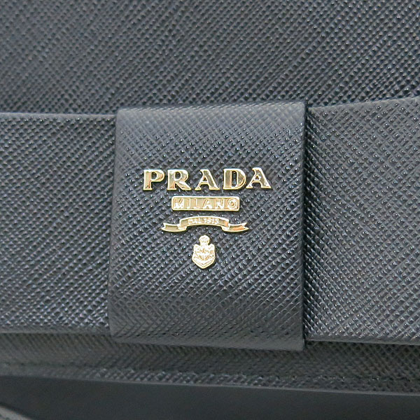 Prada(�����) 1BH009 ���� SAFFIANO(���ǾƳ�) �̴� ũ�ν��� [�λ꼾�Һ���] �̹���4 - ���̺��� �߰���ǰ