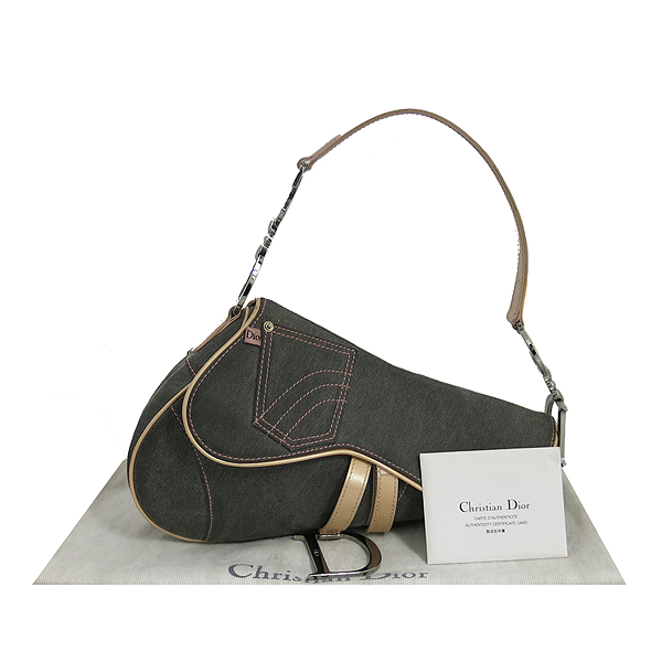 ���  �����