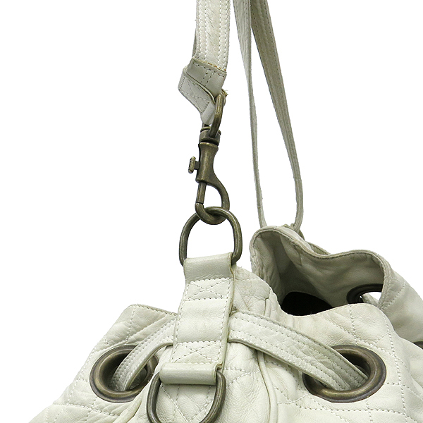 Dior(ũ����î���) ���� D �ΰ� ��� ȭ��Ʈ ���� ������ ����� �̹���3 - ���̺��� �߰���ǰ