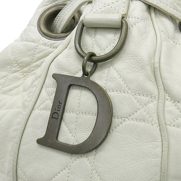 Dior(ũ����î���) ���� D �ΰ� ��� ȭ��Ʈ ���� ������ ����� �̹���4 - ���̺��� �߰���ǰ