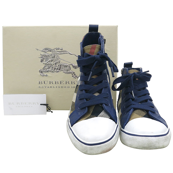 ������  ��������