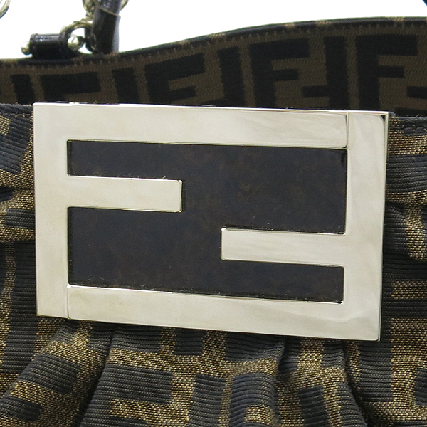 Fendi(���) 8BR616 ���� �ΰ� FF�ΰ� �ڰ��� ��ī ü�� ����� �̹���4 - ���̺��� �߰���ǰ