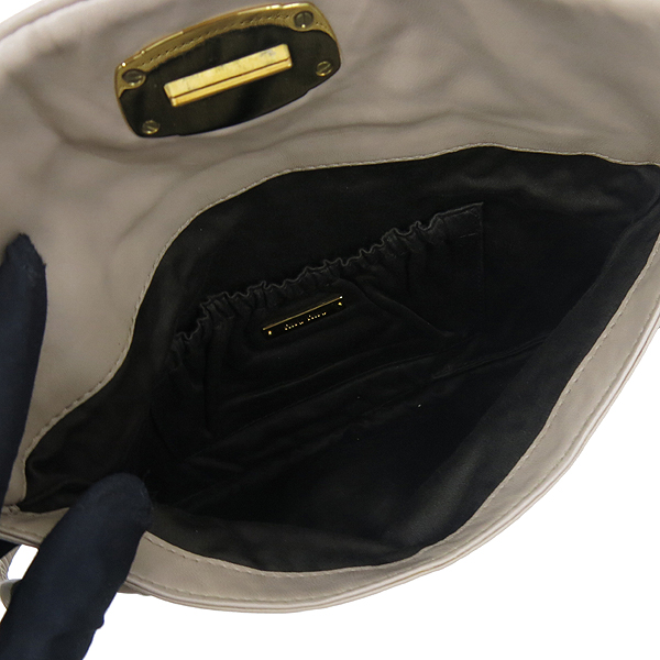 MiuMiu(�̿�̿�) ��� ���͵� ���� ���� �÷� ����� �̹���5 - ���̺��� �߰���ǰ