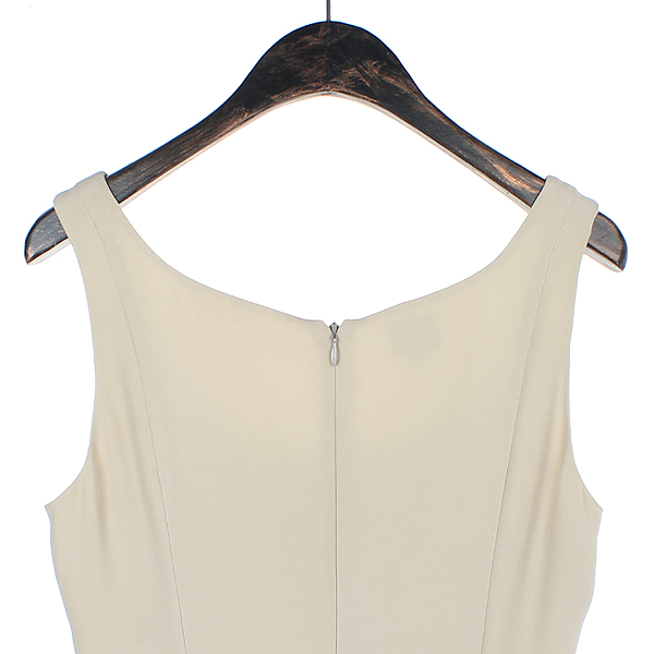 Armani COLLEZIONI(�Ƹ����� �÷�������) �μҸ� ���ǽ� �̹���4 - ���̺��� �߰���ǰ