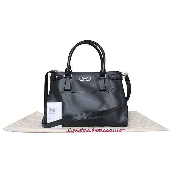 ��󰡸� ��ġ�� ���ǾƳ� ��Ʈ�� 