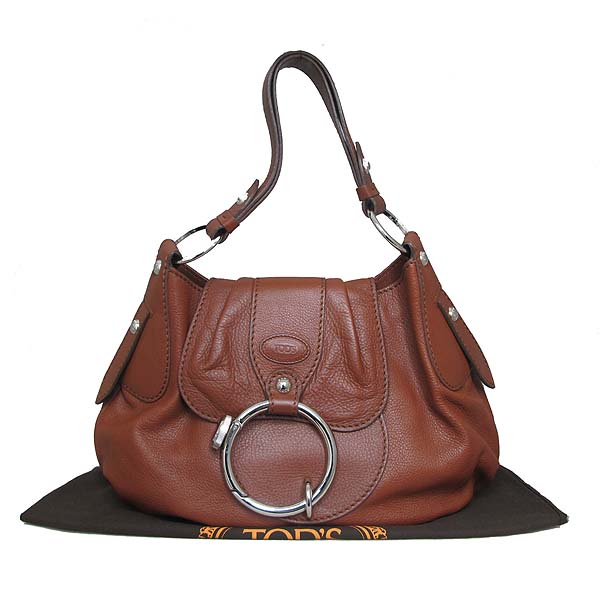 ����  �����