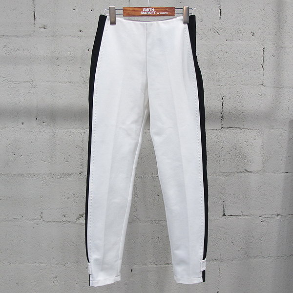 �����  ����