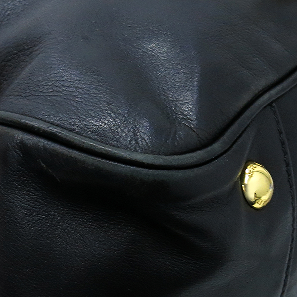 Prada(�����) BN2243 SOFTCALF NERO �������� ����ΰ� ������� ��Ʈ�� + �����Ʈ�� 2WAY �̹���6 - ���̺��� �߰���ǰ