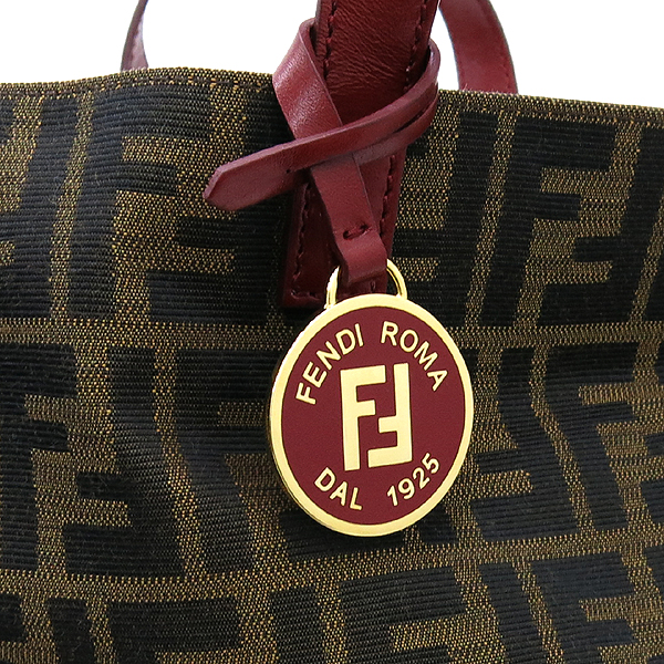 Fendi(���) 8BH173 ��ī �ΰ� �ڰ��� ��Ʈ�� �̹���4 - ���̺��� �߰���ǰ