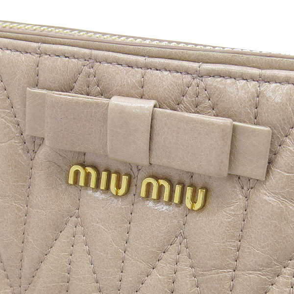 MiuMiu(�̿�̿�) RR1937 ���ڷ� ���� TRAPU ���� ������ ����� �̹���4 - ���̺��� �߰���ǰ