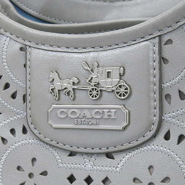 Coach(��ġ) �ǹ���Ż�� OP ART ���� ����ΰ� ��Ʈ�� �̹���3 - ���̺��� �߰���ǰ
