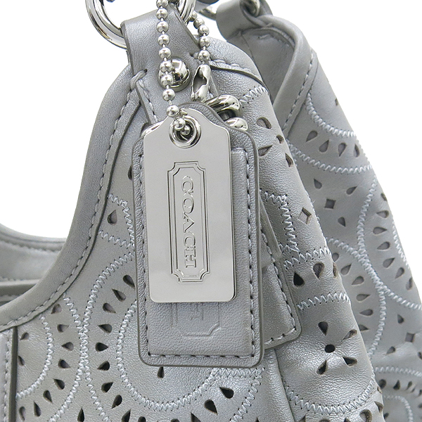 Coach(��ġ) �ǹ���Ż�� OP ART ���� ����ΰ� ��Ʈ�� �̹���4 - ���̺��� �߰���ǰ