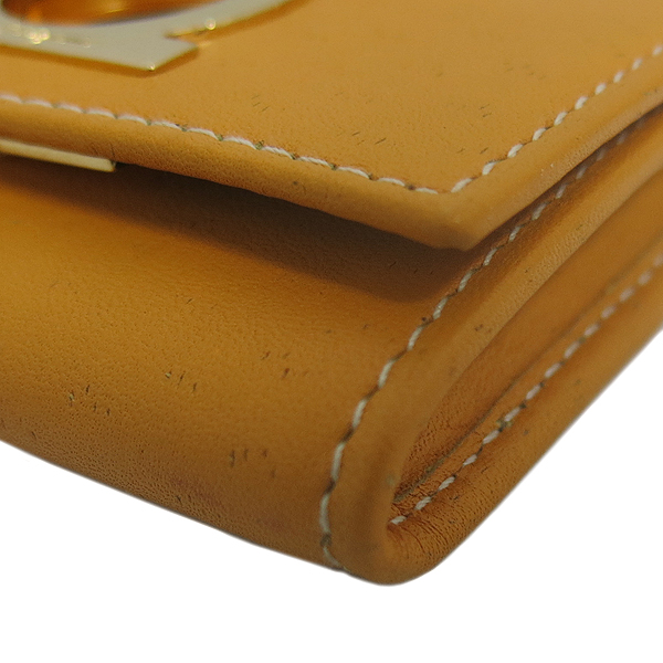 Ferragamo(��󰡸�) 22 2339 ���ο� ���� ��ġ�� ��� �������� [���빮��] �̹���4 - ���̺��� �߰���ǰ