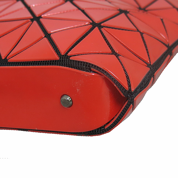 ISSEY MIYAKE(�̼��̹̾���) BAOBAO �ٿ��ٿ� ���� ������ ũ�ν��� [���빮��] �̹���4 - ���̺��� �߰���ǰ