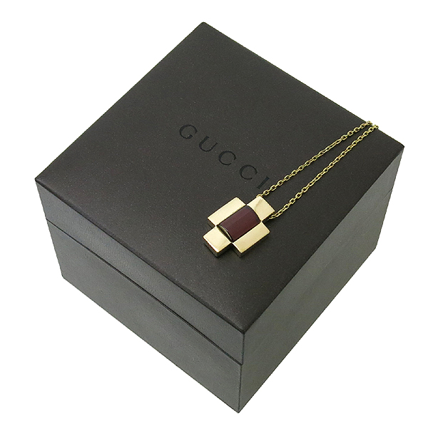 ����  �����