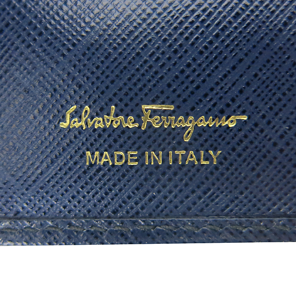 Ferragamo(��󰡸�) 22 B963 ���̺� ���ǾƳ� ���� ��ġ�� �ΰ� ��� ������ [���빮��] �̹���4 - ���̺��� �߰���ǰ