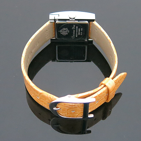 Dior(ũ����î���) D78-109 ���� �簢 ������ �ڰ��� ������ ���� ��� ���� �ð� [�λ꼾�Һ���] �̹���3 - ���̺��� �߰���ǰ