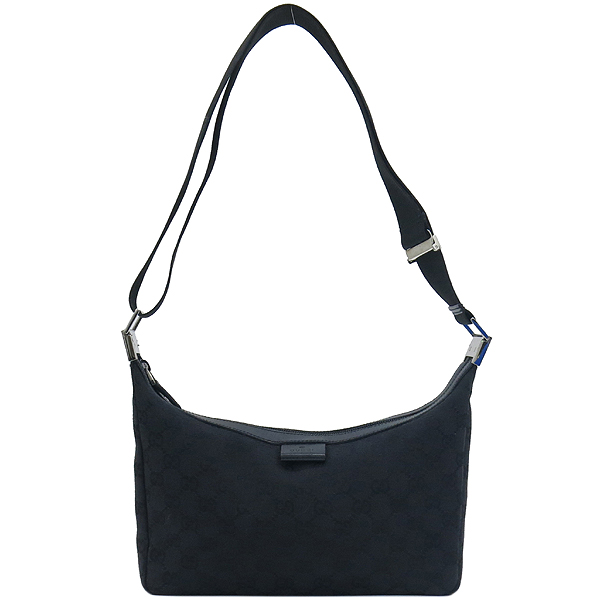 ����  �����