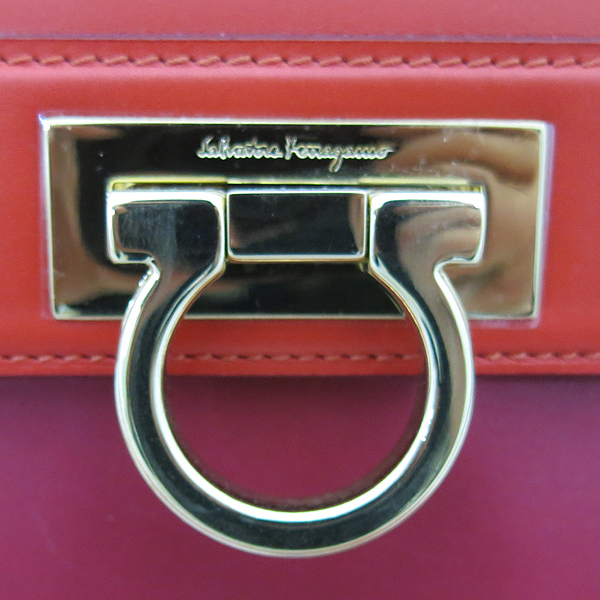Ferragamo(��󰡸�) 21 D543 ���Ǿ� ��Ƽ �÷� ��ġ�� ���� �ΰ� ��� ��Ʈ�� + �����Ʈ�� 2WAY [�λ꼾�Һ���] �̹���4 - ���̺��� �߰���ǰ