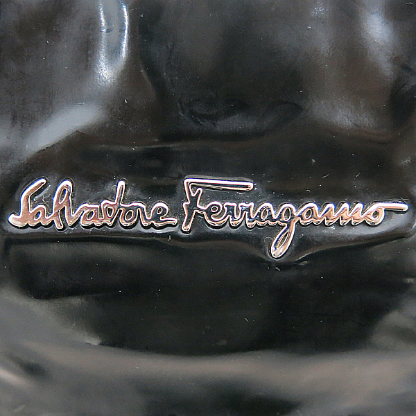 Ferragamo(��󰡸�) 21 B412 ���� �ΰ� ���� ���̴�Ʈ ��Ʈ�� [�λ꼾�Һ���] �̹���3 - ���̺��� �߰���ǰ