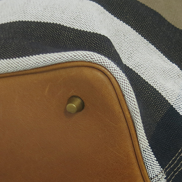 Burberry(������) 3855146 SUSANNA ���ܳ� �Ͽ콺üũ �к긯 ȣ�� 2WAY+���� �Ŀ�ġ [���빮��] �̹���5 - ���̺��� �߰���ǰ