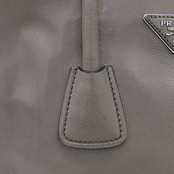 Prada(�����) GLACE CALF ���� �ΰ� ���� ������ ������ ��Ʈ�� + ��� ��Ʈ�� 2WAY �̹���4 - ���̺��� �߰���ǰ