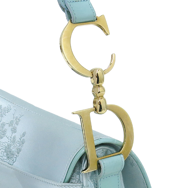 Dior(ũ����î���) D ���� �ΰ� ��� �ڼ���ġ ���� ����� �̹���4 - ���̺��� �߰���ǰ