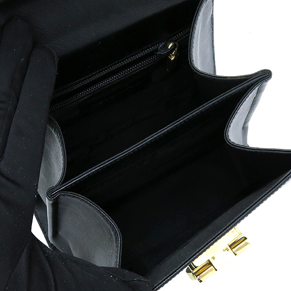  Ferragamo(��󰡸�) 21 2193 ���� ��ġ�� �ΰ����  ���ǾƳ� ���� ��Ʈ�� + ��� ��Ʈ�� �̹���7 - ���̺��� �߰���ǰ