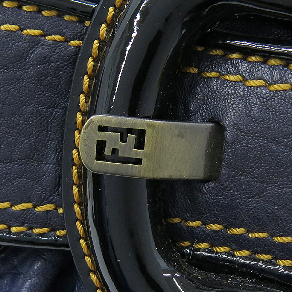 Fendi(���) 8BR551 B�ΰ� ��Ʈ ��� ���̺� ���� �÷� ü�� ����� �̹���3 - ���̺��� �߰���ǰ