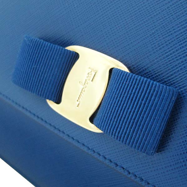 Ferragamo(��󰡸�) 21 E480 ���� ���ǾƳ� �ٶ� ��� ���� ũ�ν��� [��õ��] �̹���3 - ���̺��� �߰���ǰ