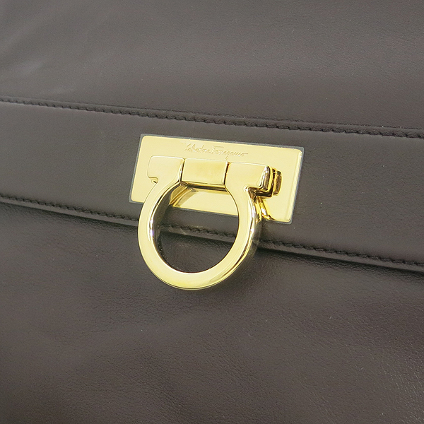 Ferragamo(��󰡸�) 21 A896 ���� ���� ���� ��ġ�� �� ��� ���Ǿ� 2WAY [���빮��] �̹���4 - ���̺��� �߰���ǰ