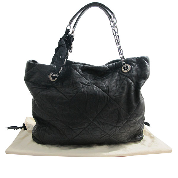 ����  �����