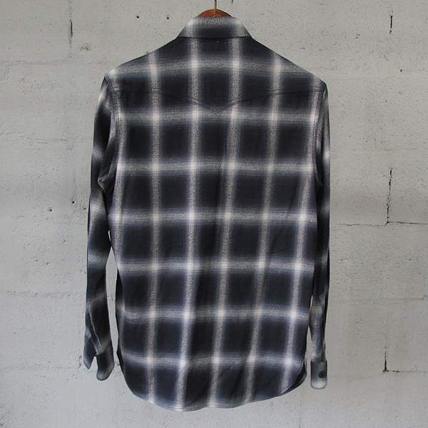 SAINTLAURENT PARIS(���ζ��ĸ�) 15AW 396678 Y942I ���� �ö��� ������ ������ ���� [���빮��] �̹���3 - ���̺��� �߰���ǰ